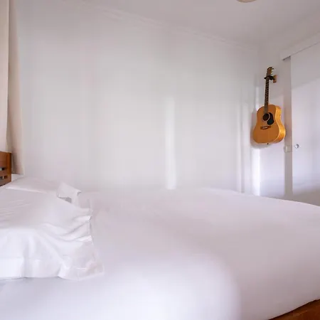 Veeve - Tangerine Dreams Apartment